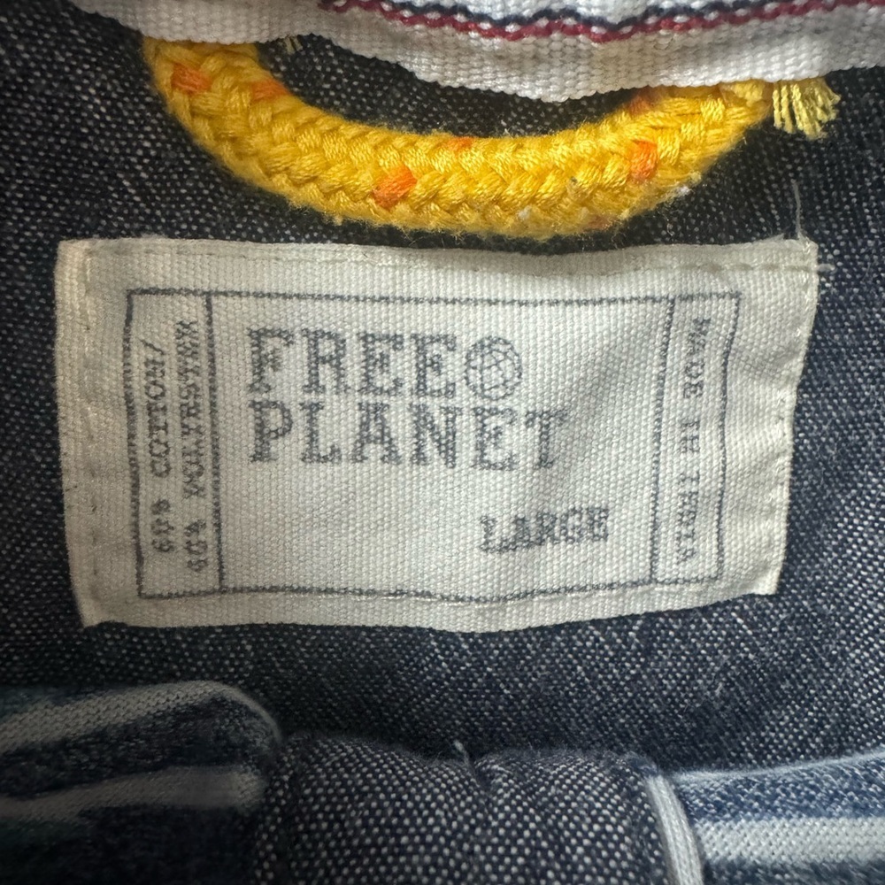 Free Planet Aztec Pattern Tee - Blue and Pink mens size large. - Picture 3 of 3